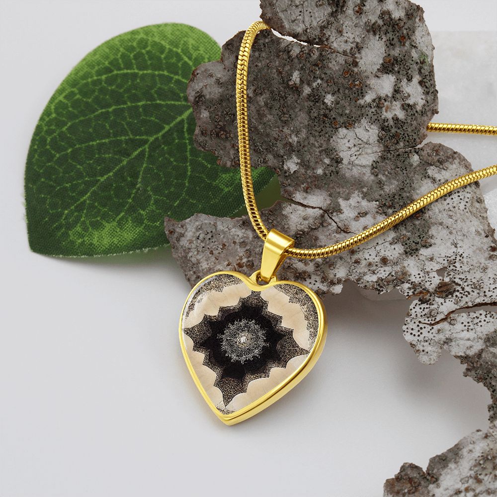 Al Hambra Heart Necklace - Crystallized Collective