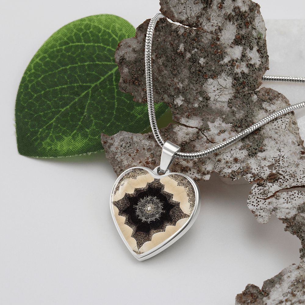Al Hambra Heart Necklace - Crystallized Collective