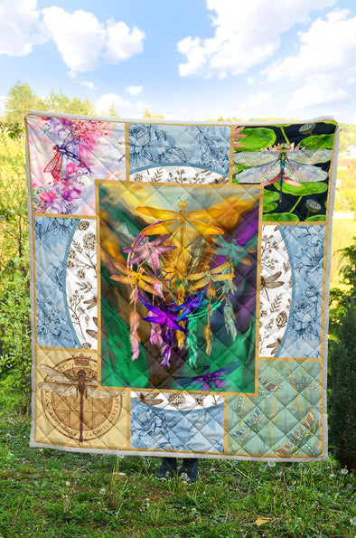 Premium Happy Dragonflies Quilt - Crystallized Collective